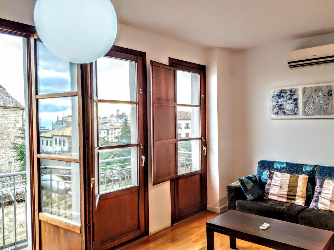 Apartamentos Sol Hospital Santiago Úbeda Buitenkant foto